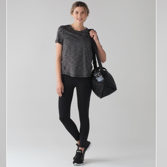 NWOT LULULEMON long distance short sleeve in heathered black - Picture 4 of 9